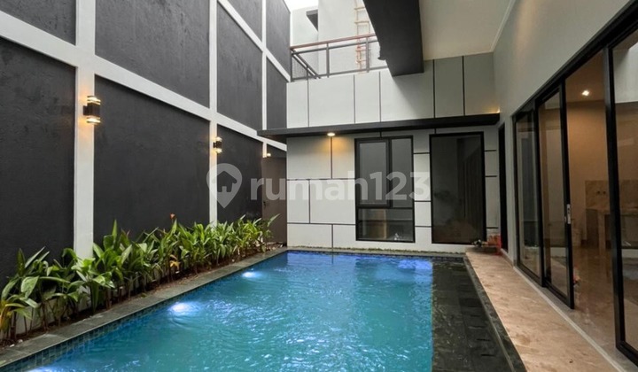 Luxurious Minimalist 2-Storey House with Swimming Pool in Sector 9, Bintaro Jaya