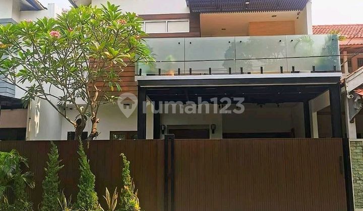 Rumah Bagus 3 Lantai Furnished Kolam Renang Bintaro Sektor 9