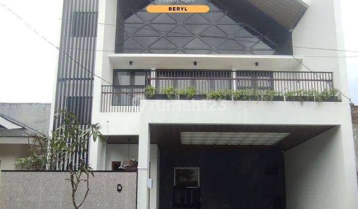 Rumah Bagus Minimalis 3 Lantai Shm Di Sektor 9 Bintaro  1