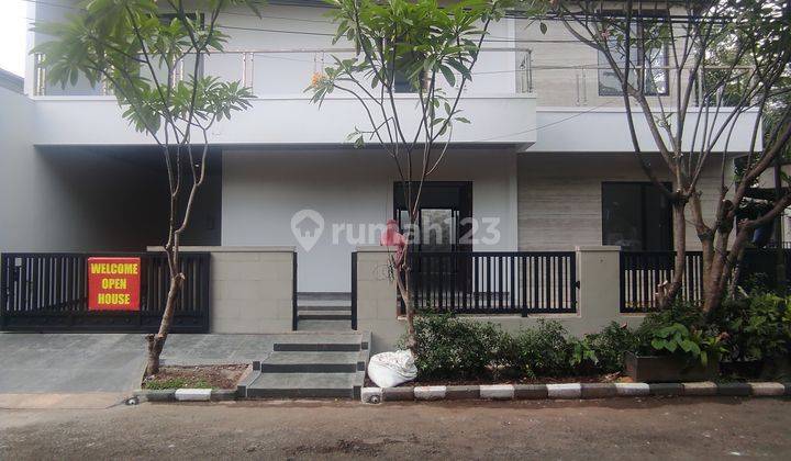 Rumah Hook Bagus Minimalis Siap Huni Shm di Sektor 9-Bintaro 2