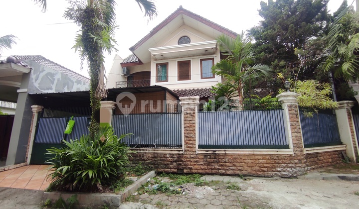 Rumah Murah Luas Butuh Renovasi SHM di Menteng Bintaro Jaya