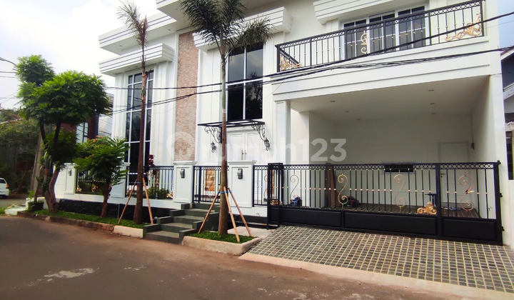 Rumah Mewah Hook Modern Classic di Sektor 9 Bintaro Jaya