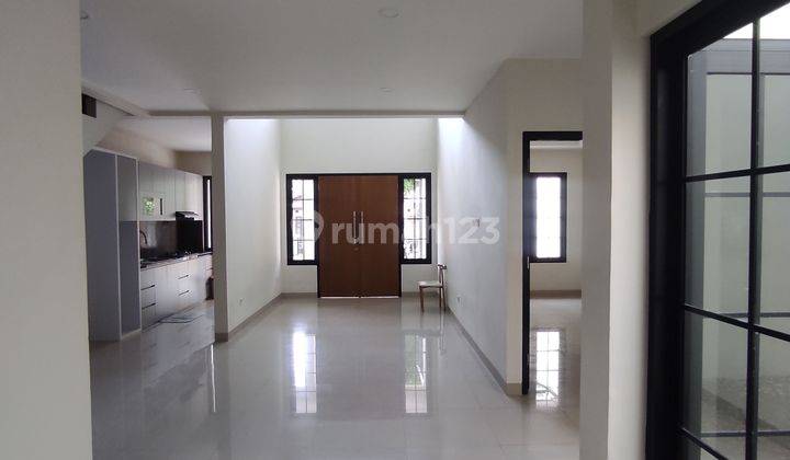 Rumah Bagus Minimalis 2 Lantai Shm Graha Raya Bintaro  2