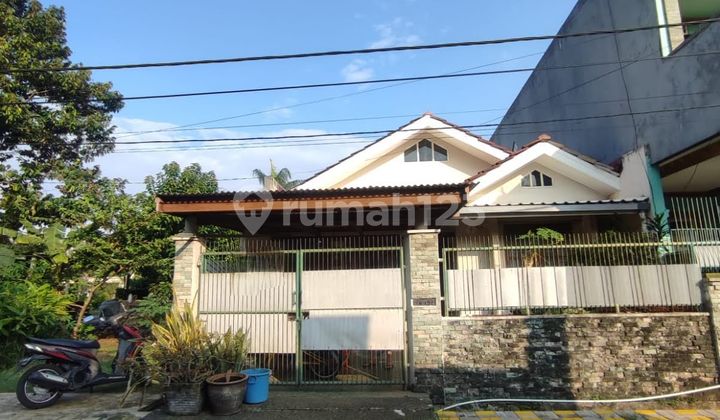 Affordable 1-Story House with Spacious SHM in Graha Raya Bintaro Affordable 1-Story House with Spacious SHM in Graha Raya Bintaro