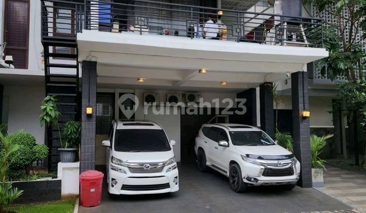 Rumah Bagus Minimalis Kolam Renang Di Discovery Bintaro