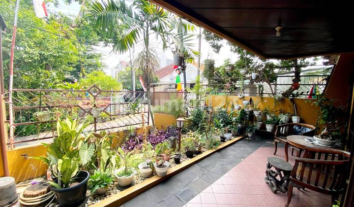 Rumah Lama Terawat 2 Lantai Luas 230 di Sektor 1 Bintaro Jaya 2