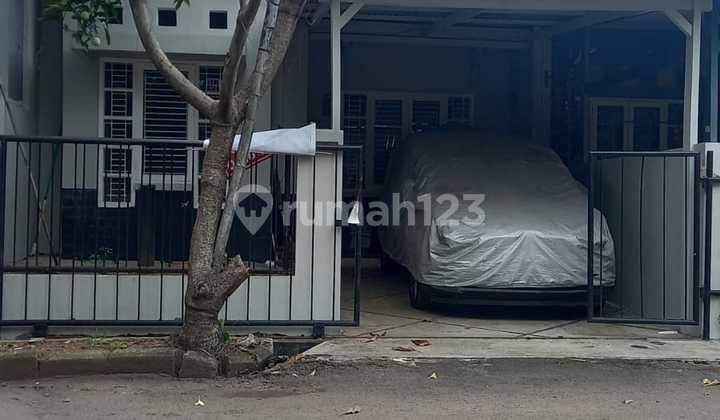 Comfortable, Green, Strategic 1-Story House in Graha Raya Bintaro Comfortable, Green, Strategic 1-Story House in Graha Raya Bintaro