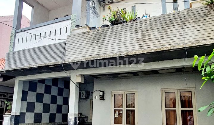 Rumah Murah 2 Lantai Dekat Stasiun di Villa Bintaro Indah