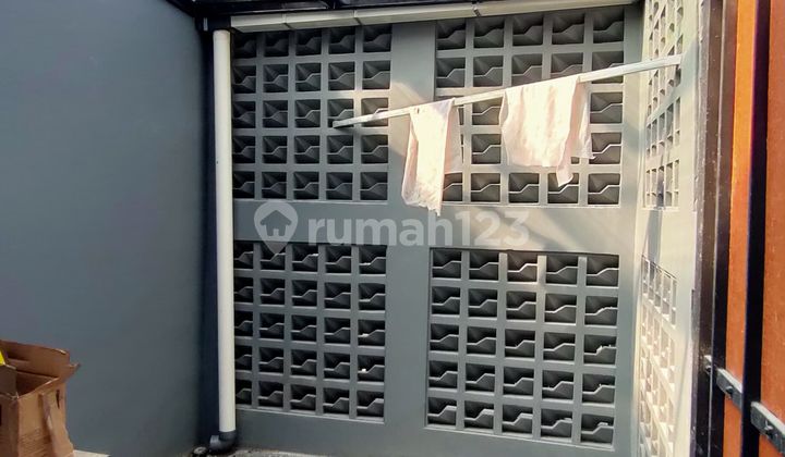 Rumah Bagus 2 Lantai Dekat Stasiun Sudimara di Bukit Nusa Indah 2