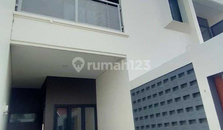 2-Storey House Near Sudimara Station in Bukit Nusa Indah 2