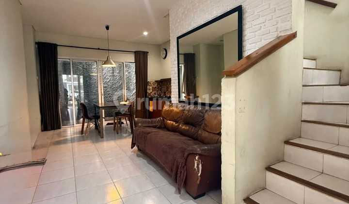 Beautiful 2-Story Ready-to-Occupy House in Emerald Bintaro Jaya 2
