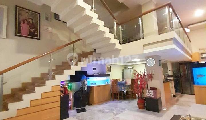 Rumah Bagus Minimalis 2 Lantai di Graha Raya Bintaro 2