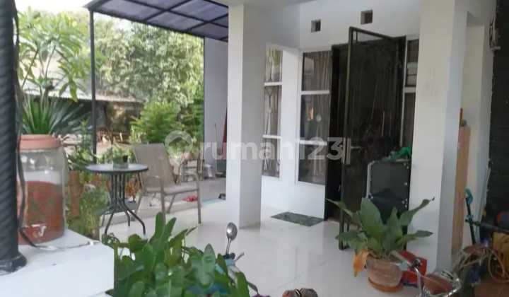 Good 1-Story Hook House with Shm in Graha Raya Bintaro 2