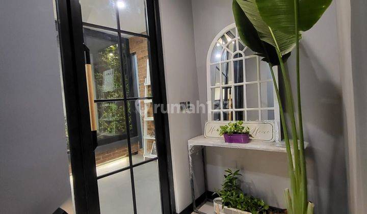 Rumah Bagus Industrial 3 Lantai Shm Di Pondok Indah  2