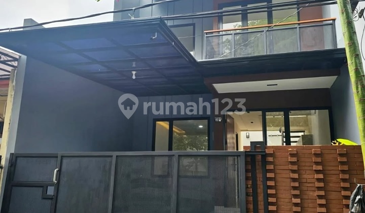 Rumah Bagus Minimalis 2 Lantai di Kencana Loka Bsd City 2