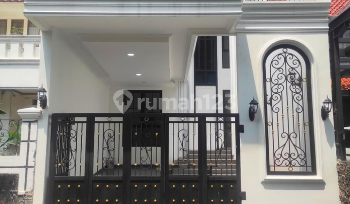 Beautiful Modern Classic Ready-to-Live House in Sector 9 Bintaro Jaya