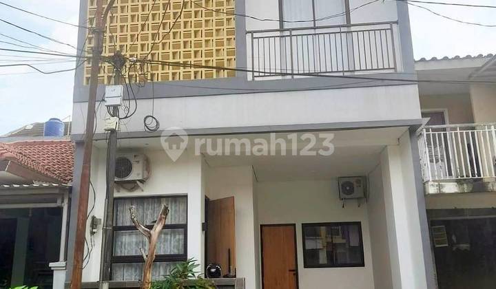 Rumah Bagus 2 Lantai Shm Di Graha Raya Bintaro 