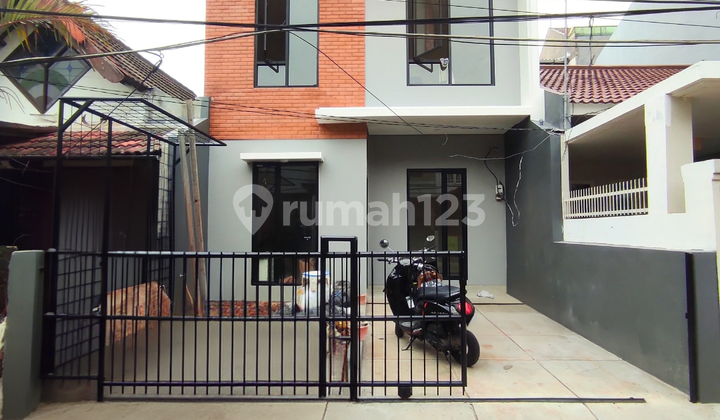Rumah 2 Lantai Minimalis Siap Huni di Sektor 5 Bintaro Jaya