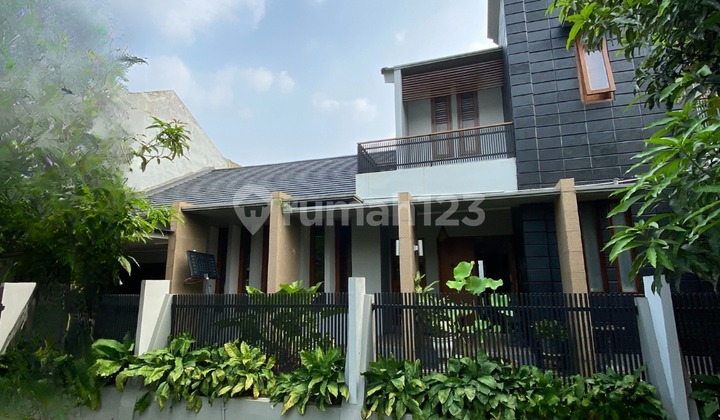 Comfortable Luxurious Green 2-Story House in Sector 3 Bintaro Jaya