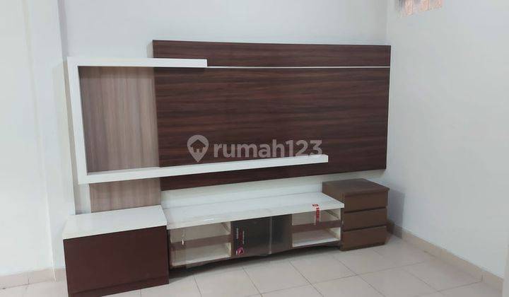 Disewa rumah taman semanan indah 1