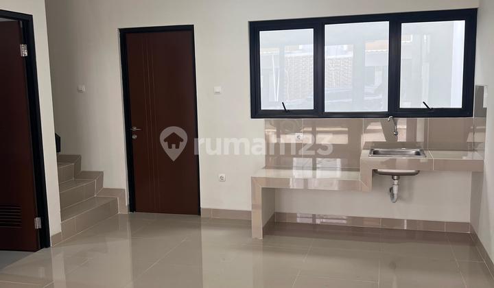 For Rent: Northbend House, Metland Puri Petir