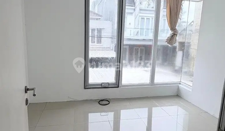 For Rent Green Court Lake Cengkareng House 2