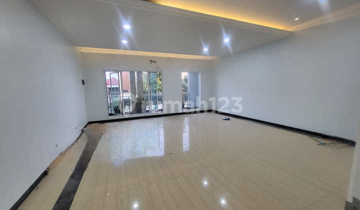 Dijual Rumah Taman Surya 5