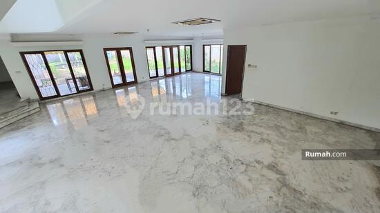  Rumah di Kemang, Jakarta Selatan 1