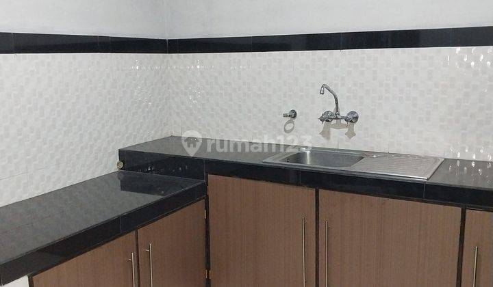 Di Jual Rumah 3 Lantai Jl. Krt Radjiman Jakarta Timur  2