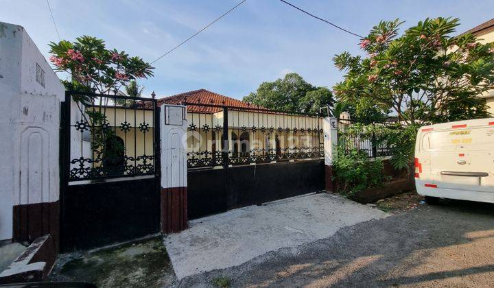 Rumah standard hitung tanah di Cipinang sangat cocok untuk kost2 an kantor  1