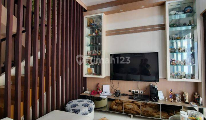 Rumah cantik fully furnished Di Cluster Asia Tropis Kota Harapan Indah Bekasi 2