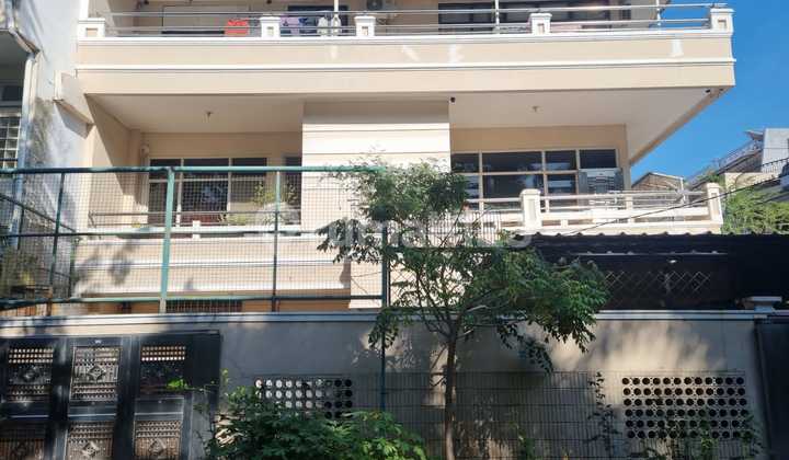 House for residential and boarding in West Sunter Agung