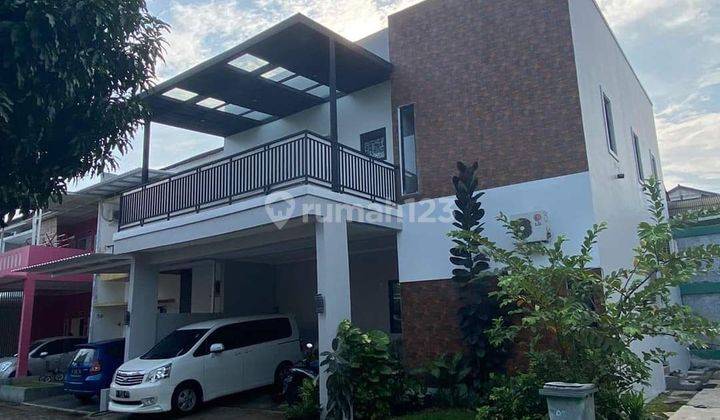 Rumah hook cantik siap huni nyamam di Bintaro 1