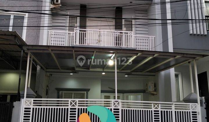 Rumah siap huni jalan 3 mobil di Sunter Agung 1