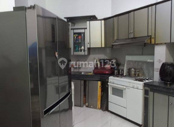 Rumah Mewah semi furnished di Sunter Jakarta Utara jalan depan 3 mobil 2