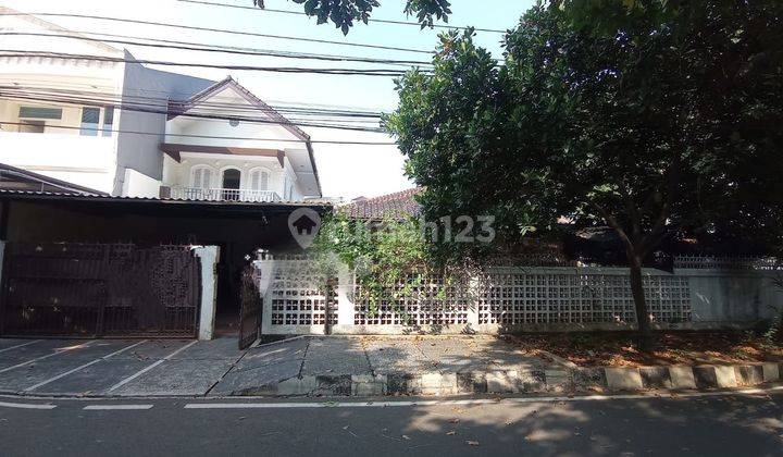 Rumah hook teduh asri siap huni di Kayu Putih  1