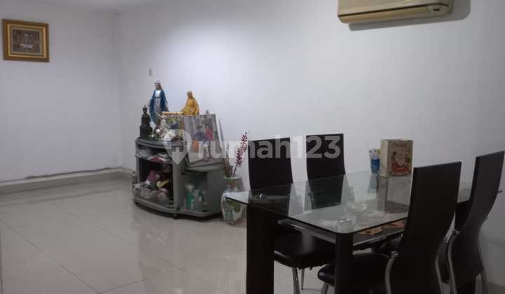 Ready-to-Occupy House in East Kelapa Puan Ready-to-Occupy House in East Kelapa Puan