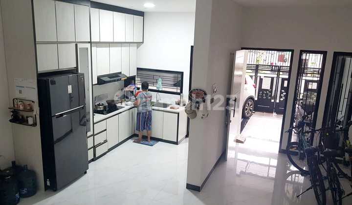 Minimalist House Ready to Occupy in Pulo Asem