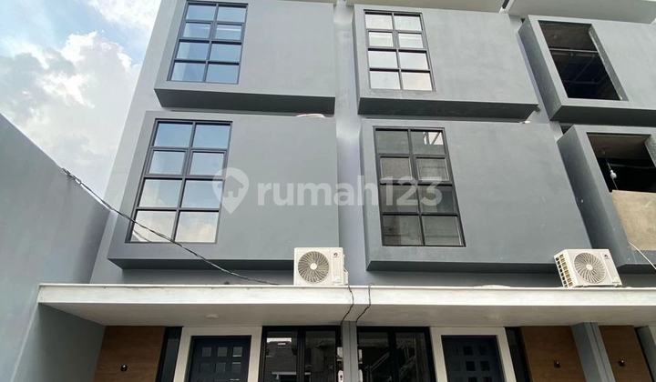 Rumah Siap Huni Full Furnished Di Karang Tengah Tangerang 2
