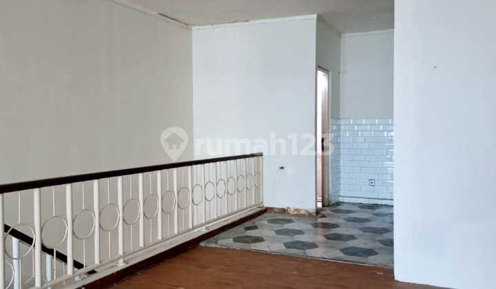 Shop House in Menteng Sentra Bintaro Jaya, Ready to Use 2