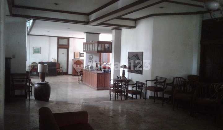 House with Land Value Calculation Based on NJOP, Suitable for Shop or Business in Bintaro Sector 1 2