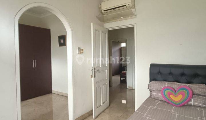 Rumah 2 Lantai Semi Furnished SHM di Sektor 1, Jakarta Selatan 2