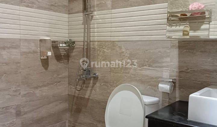 Di Rumah di Kebayoran Residence 2 Lantai Bagus, Siap Huni 15