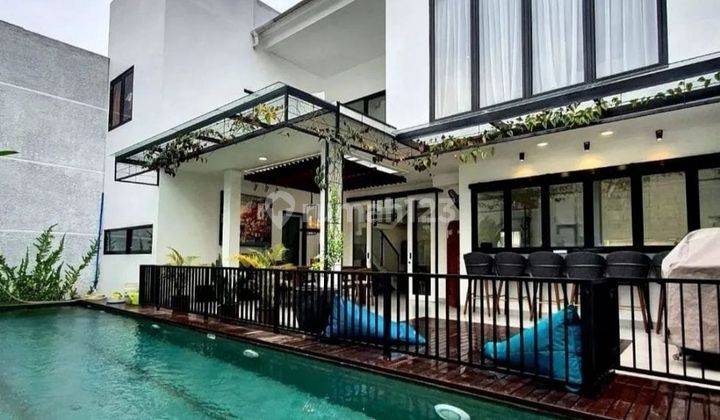 Dijual Rumah Di Bintaro Jaya Sektor 3, Modern Minimalis, Lokasi Tenang, Ada Kolam Renang 1