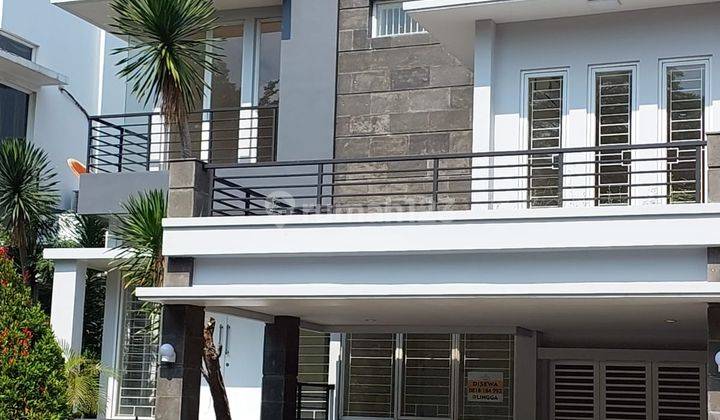 Rumah 2 Lantai Sudah Renovasi Semi Furnished di Kebayoran Residence, Tangerang Selatan