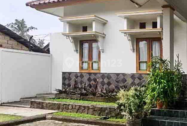 DIJUAL RUMAH CANTIK MEWAH dan Bertaman luas, DEPOK 2