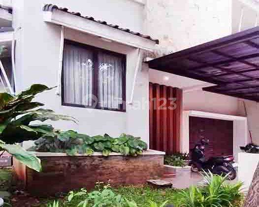 For Sale Rumah 2 Lantai Bagus Semi Furnished SHM di Bintaro Kebayoran, Tangerang Selatan 1