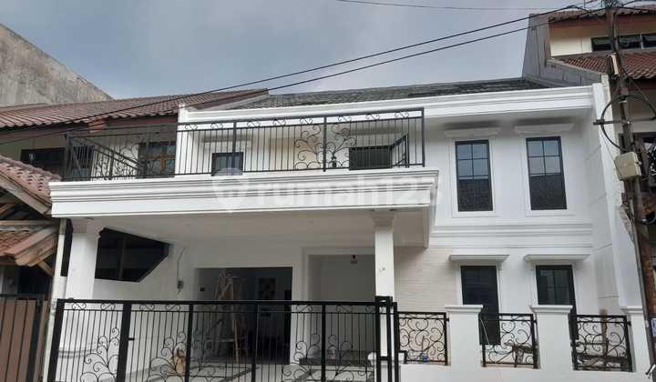 Rumah modern 2 lantai siap huni di Rempoa, Tangsel Rumah modern 2 lantai siap huni di Rempoa, Tangsel