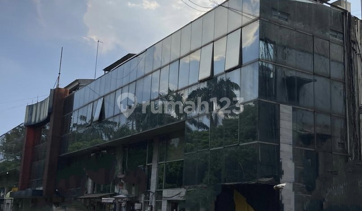 Ruko di Lebak Bulus Semi Furnished