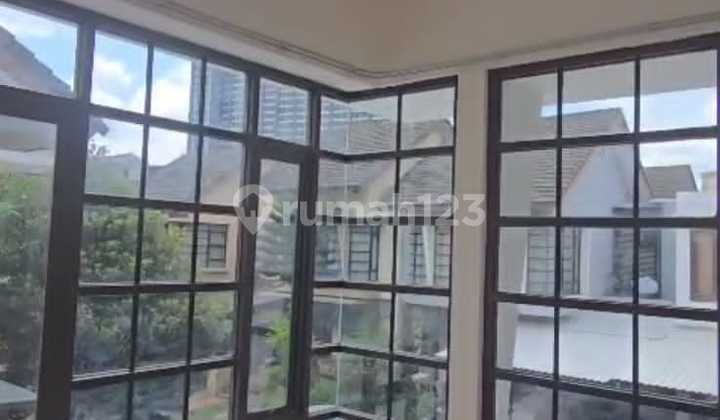 House, 2 Floors, Freehold Title, in Emerald Bintaro